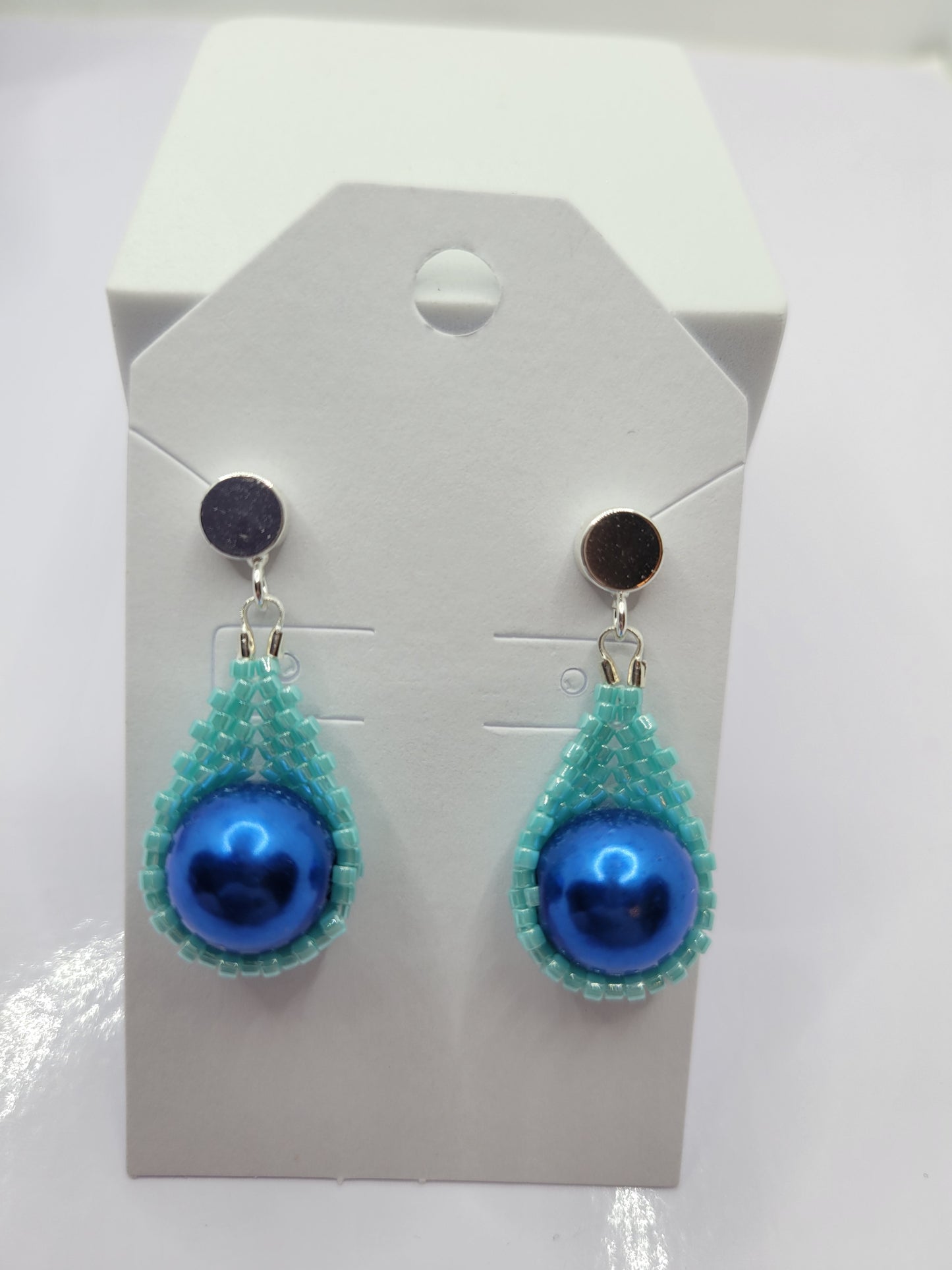 Seed bead pearl teardrop earring